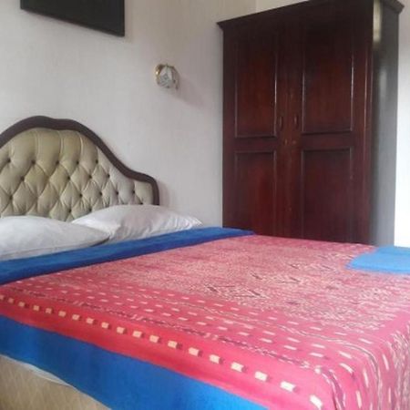 Hotel Airlangga Mataram Exteriör bild