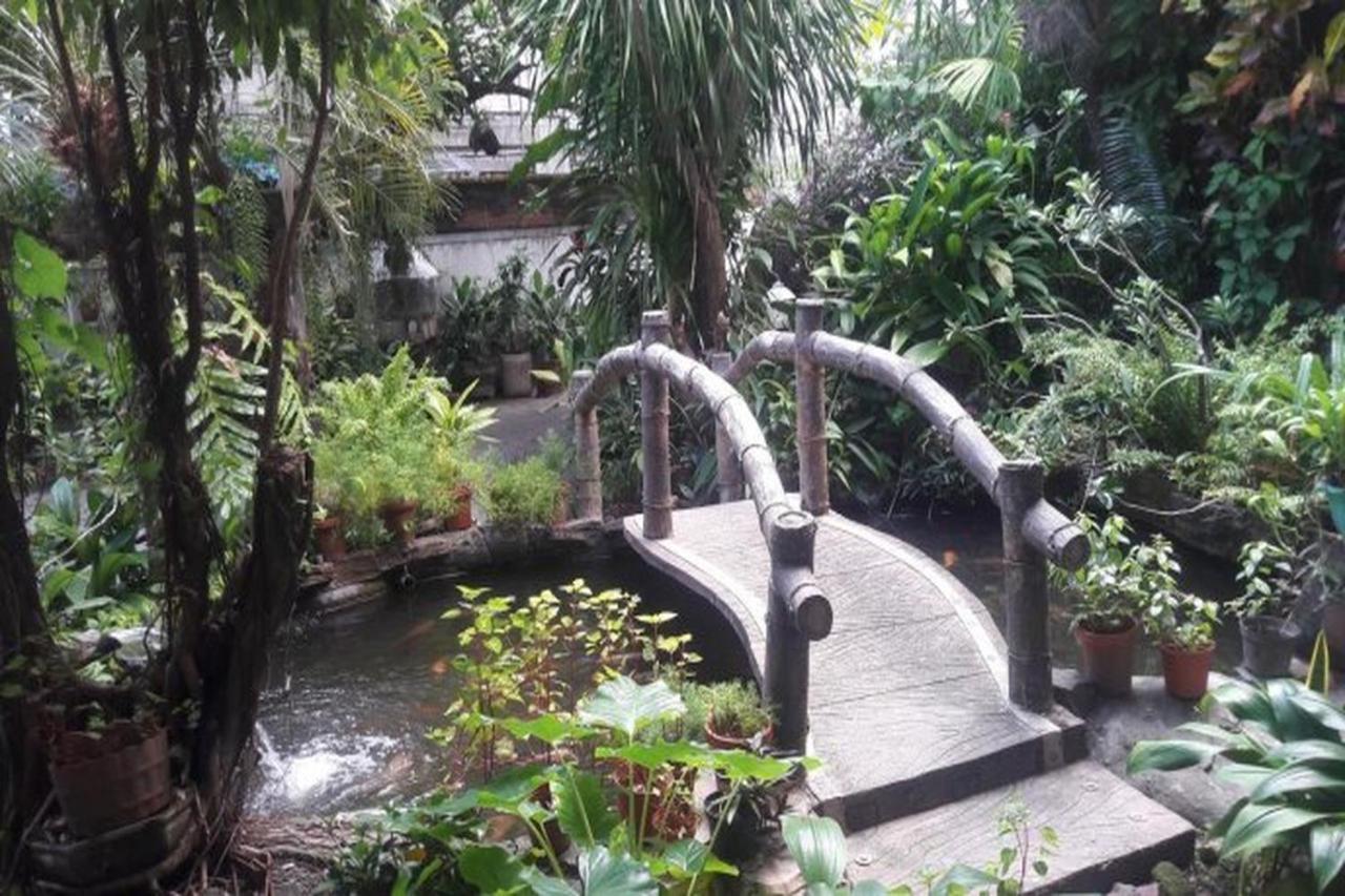 Hotel Airlangga Mataram Exteriör bild