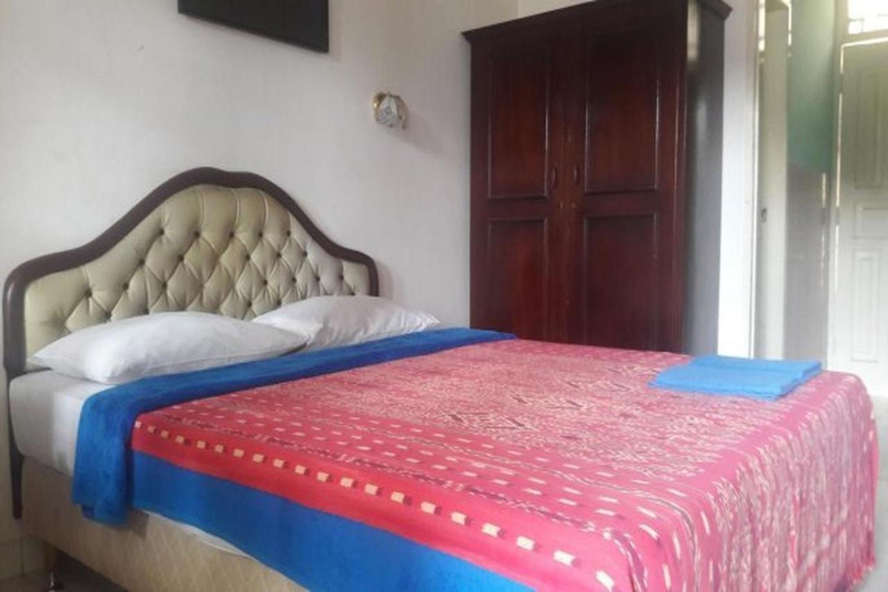 Hotel Airlangga Mataram Exteriör bild