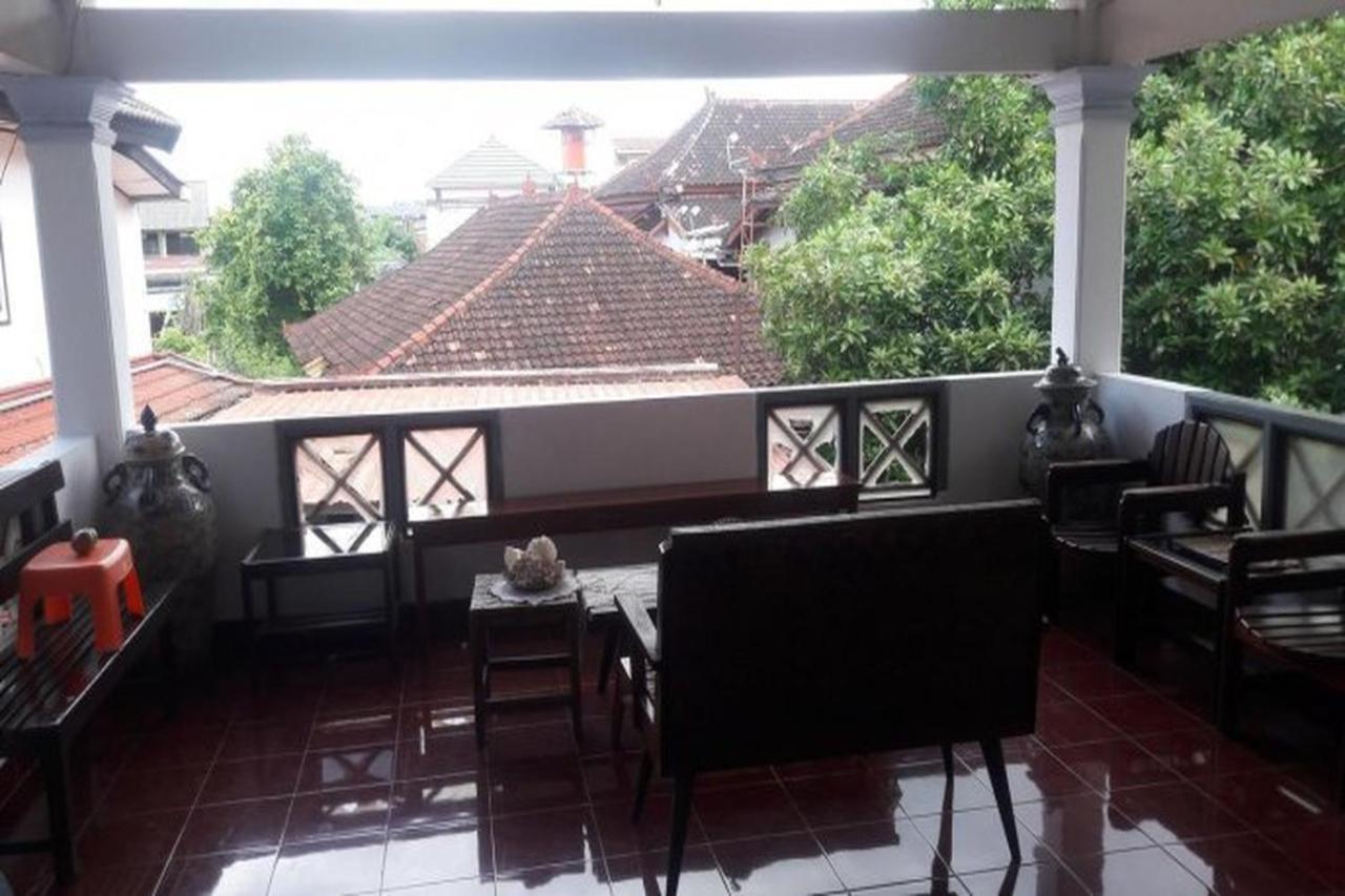 Hotel Airlangga Mataram Exteriör bild