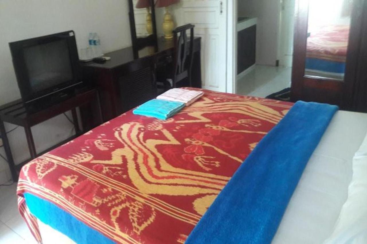 Hotel Airlangga Mataram Exteriör bild