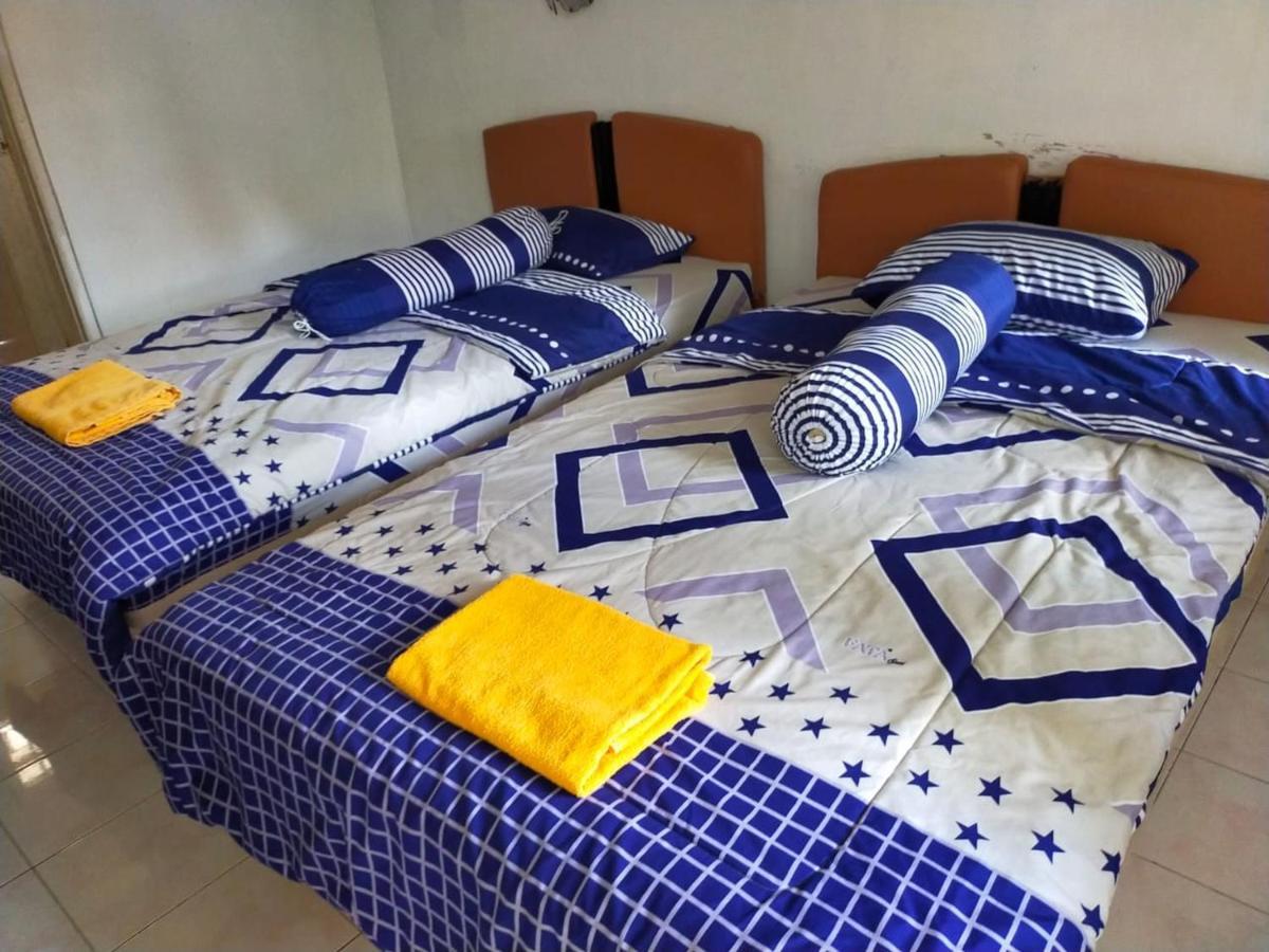Hotel Airlangga Mataram Exteriör bild